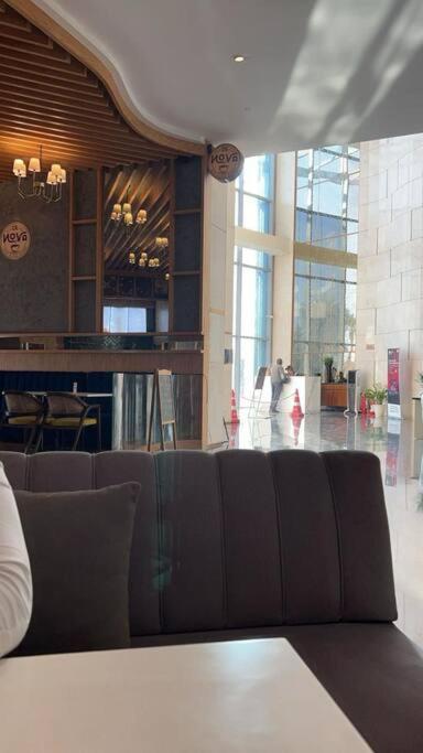 Countryside Luxury Suites - Supernova Noida Nuova Delhi Esterno foto